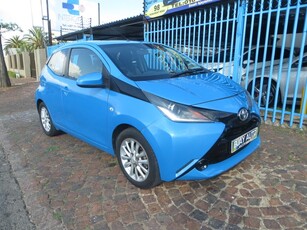 2016 Toyota Aygo 1.0 5-Door, Blue with 73000km available now!