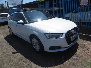 2017 Audi A3 Sportback 1.0 TFSI S Tronic, White with 104000km available now!
