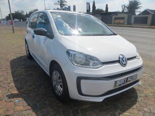 2017 Volkswagen Move up! 1.0 5-Door, White with 102000km available now!