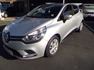 Used Renault Clio IV 900T Authentique 5