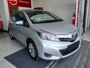 2012 Toyota Yaris 1.3 Xs 5-Door CVT with ONLY 34094Kms CALL LUNGI 068 591 2511
