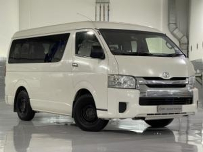 Toyota Quantum 2.8 LWB bus 11-seater GL