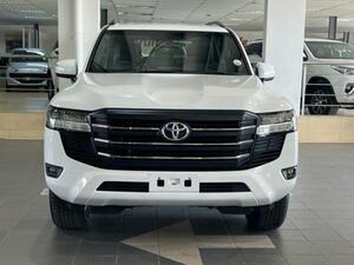 Toyota Land Cruiser 2022, Automatic, 3.3 litres - George