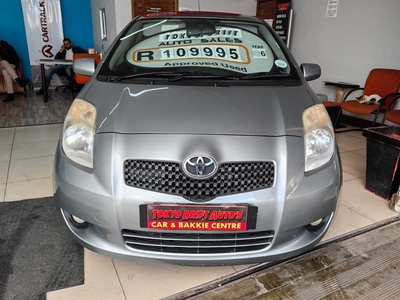 Silver Toyota Yaris 1.3 T3 Spirit 5-Door with 122181kms, CALL SINAZO 073 595 6073