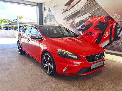 USED VOLVO V40 T5 R-DESIGN GEARTRONIC