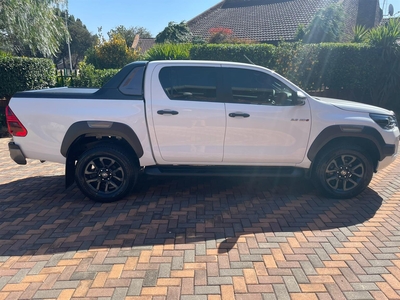 2023 Toyota hilux 2.8 Legend RS auto 4x2 - 9000km - extended warranty - 6 years