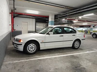 BMW 3 2000, Automatic, 3 litres - Agavia