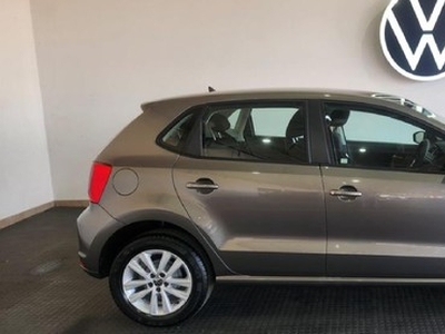 New Volkswagen Polo Vivo 1.6 Comfortline Auto 5