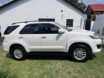 Toyota Fortuner 2012, Automatic, 3 litres - Cape Town