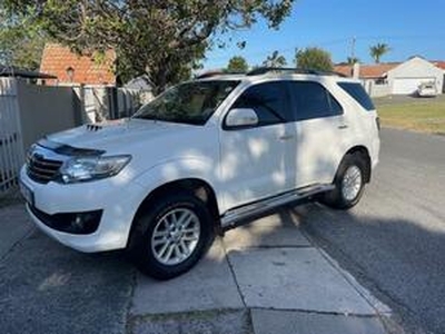 Toyota Fortuner 2015, Automatic, 2.5 litres - Cape Town