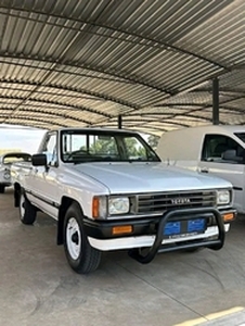 Toyota Hilux 1993, Manual, 2 litres - Randfontein