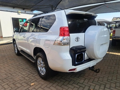 Used Toyota Prado 4.0 V6 VX Auto for sale in Gauteng
