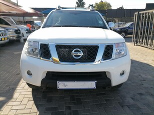 2011 Nissan Navara 2.5DCI double Cab LE Manual For Sale