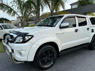 2011 Toyota Hilux 3.0D4D 4x2 Manual Double Cab only 188 000 kms!