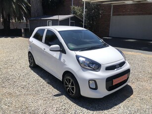 2017 KIA PICANTO LX VERY CLEAN WITH LOW KILOS AND MAGS