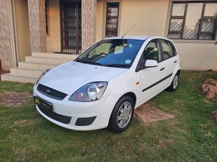 Ford Fiesta 1.6i AUTOMATIC (2008 model ) WITH ONLY 118 000KMS