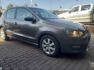 2013 Volkswagen Polo 1.6 Comfortline auto For Sale in Gauteng, Johannesburg