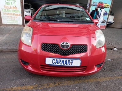 2006 Toyota Yaris 1.3 T3 5-DOOR, Orange with 80000km available now!