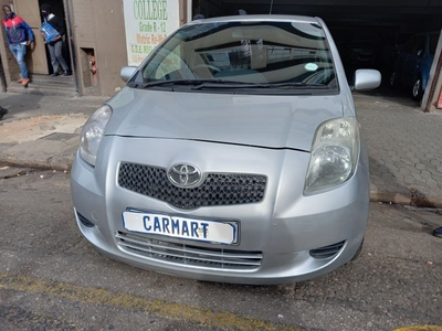 2006 Toyota Yaris 1.3 T3 5-DOOR, Silver with 81000km available now!