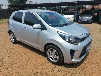2017 Kia Picanto 1.0, Silver with 46000km available now!