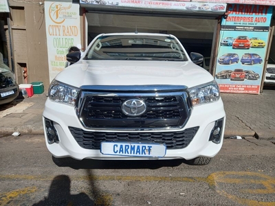 2017 Toyota Hilux 2.4 GD-6 4x4 SRX, White with 107000km available now!