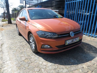 2018 Volkswagen Polo 1.0 Comfortline, Orange with 138000km available now!