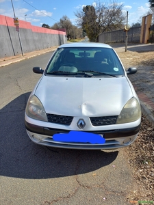 2004 Renault Clio used car for sale in Johannesburg South Gauteng South Africa - OnlyCars.co.za
