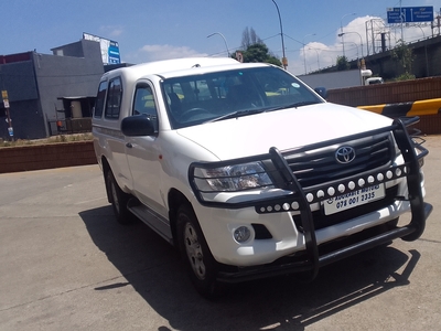 2013 Toyota Hilux 2.5 D4D 4x2 used car for sale in Johannesburg City Gauteng South Africa - OnlyCars.co.za