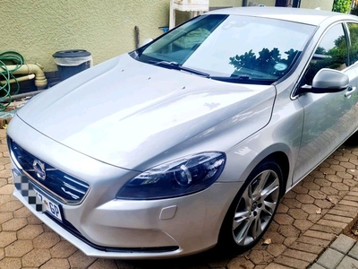 2013 Volvo V40 2.0 Diesel Automatic