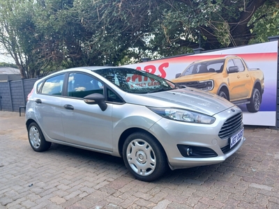 2014 Ford Fiesta 1.4i (71 kW) Ambiente Hatch Back