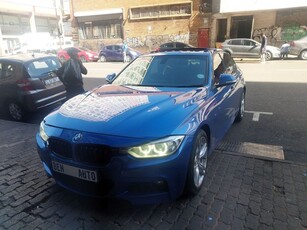 2014 BMW 316i, Blue with 143000km available now!