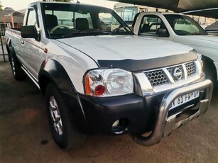 Used Nissan Hardbody 2400i Petrol Manual for sale in Gauteng