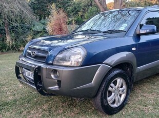 !!! HYUNDAI TUCSON 2.0 GLS !!! (EXCELLENT PRICE)