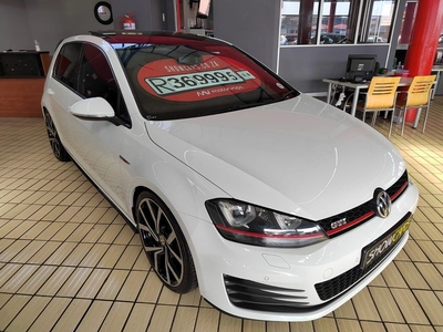 2016 Volkswagen Golf 7 2.0 TSI GTI DSG WITH 136335 KMS!!! CALL BATEE 071 464 1198
