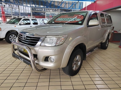 Silver Toyota Hilux 2.7 VVT-i R/B Raider with 265196km available now!