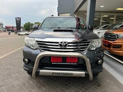 Toyota Fortuner 2014, Automatic, 3 litres - Port Elizabeth