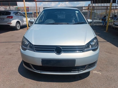 2014 Volkswagen Polo Vivo 5-door 1.4 For Sale in Gauteng, Fairview