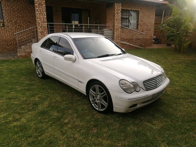 NEAT! Mercedes Benz C180 - R57500