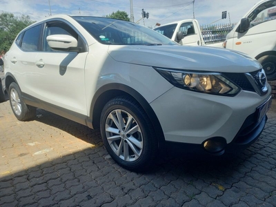 White Nissan Qashqai 1.2T Acenta Plus CVT with 52000km available now!