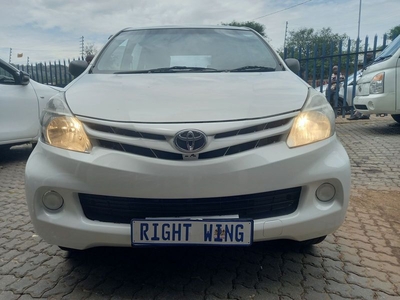 White Toyota Avanza 1.5 SX with 101000km available now!