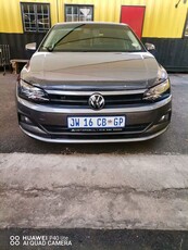 2018 polo 1.0Tsi,Dsg,Comfortline, Rline package,with 123000km,grey colour 5drs hatchback, sunroof.