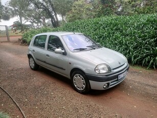 Very Clean Renault Clio 1.4