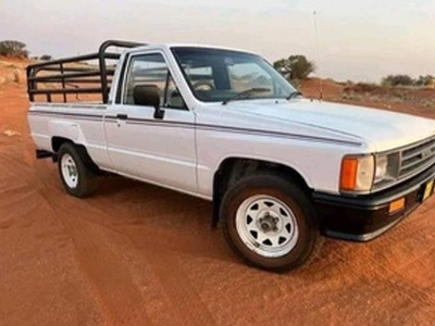 Toyota Hilux 1994, Manual, 2.4 litres - George