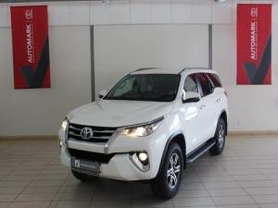 Toyota Fortuner 2.4GD-6 Raised Body automatic