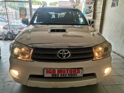 2010 TOYOTA FORTUNER 3.0D4D AUTOMATIC Mechanically perfect with Tow bar