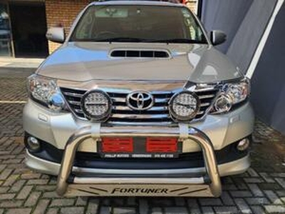 Toyota Fortuner 2015, Automatic, 3 litres - Durban
