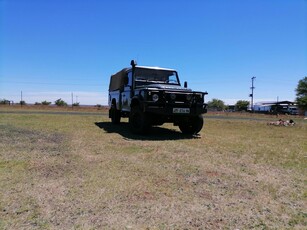 Land Rover Defender Puma 110 Hi cap pickup