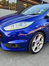 2015 FORD FIESTA ST ( SPORTS ) MANUAL 6 SPEED UP - IMMACULATE CONDITION