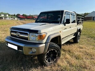 Toyota Land Cruiser 2017, Manual, 4 litres - Bloemfontein