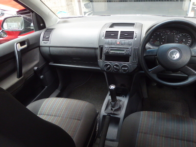 2005 Volkswagen Polo Classic 1.6 Sedan 90,000km Manual Cloth Seats Well Maintain